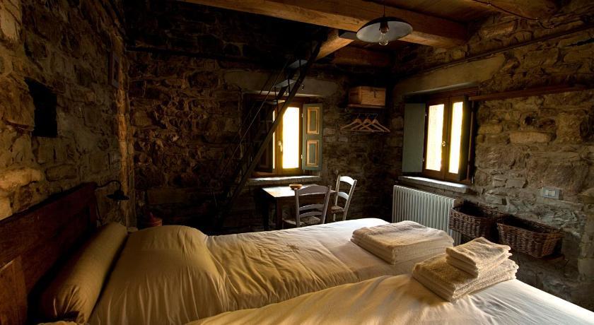 Mulino Marghen - Restored Watermill - Accomodation And Retreat Center Zeri ห้อง รูปภาพ