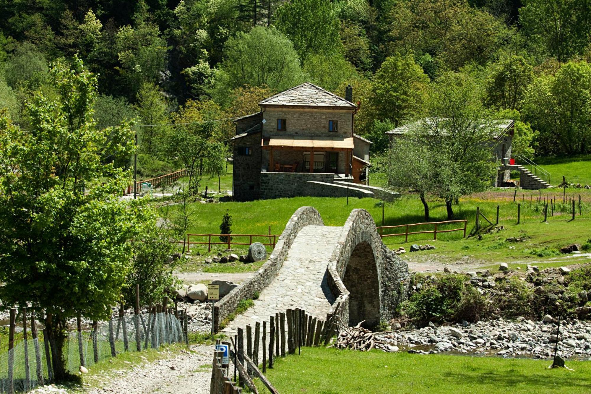 Mulino Marghen - Restored Watermill - Accomodation And Retreat Center Zeri ภายนอก รูปภาพ